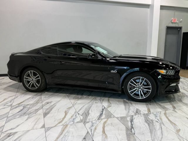 Used 2016 Ford Mustang GT RWD image 5