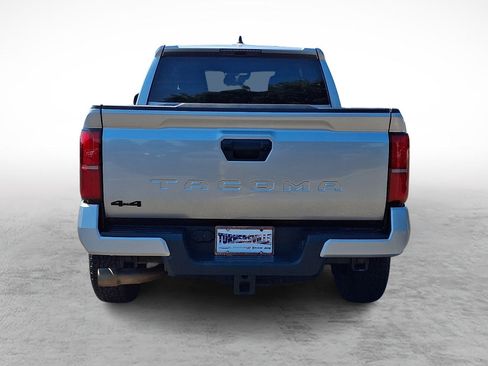 Used 2024 Toyota Tacoma TRD Off-Road AWD/4WD image 4