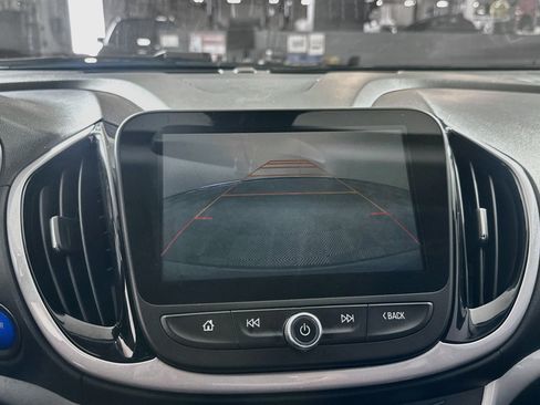 Used 2017 Chevrolet Volt LT w/ Comfort Package FWD image 21