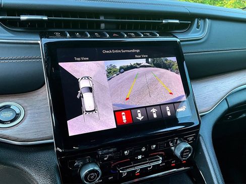 Used 2022 Jeep Grand Cherokee Summit w/ Adv Protech Group IV image 13