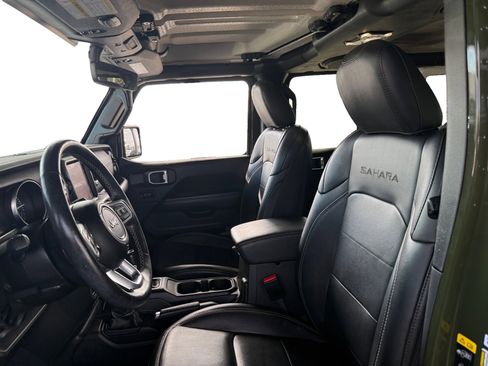 Used 2023 Jeep Wrangler Sahara w/ Cold Weather Group image 10