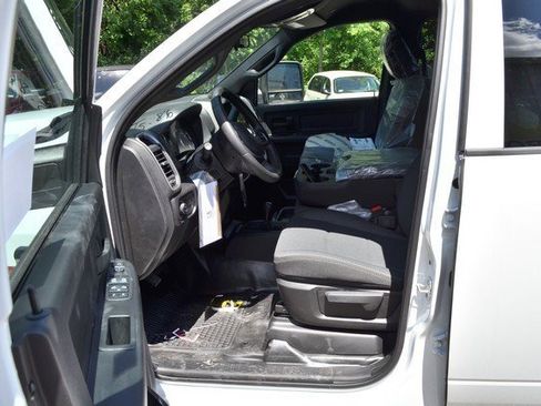 New 2024 RAM 3500 Tradesman w/ Chrome Appearance Group image 15