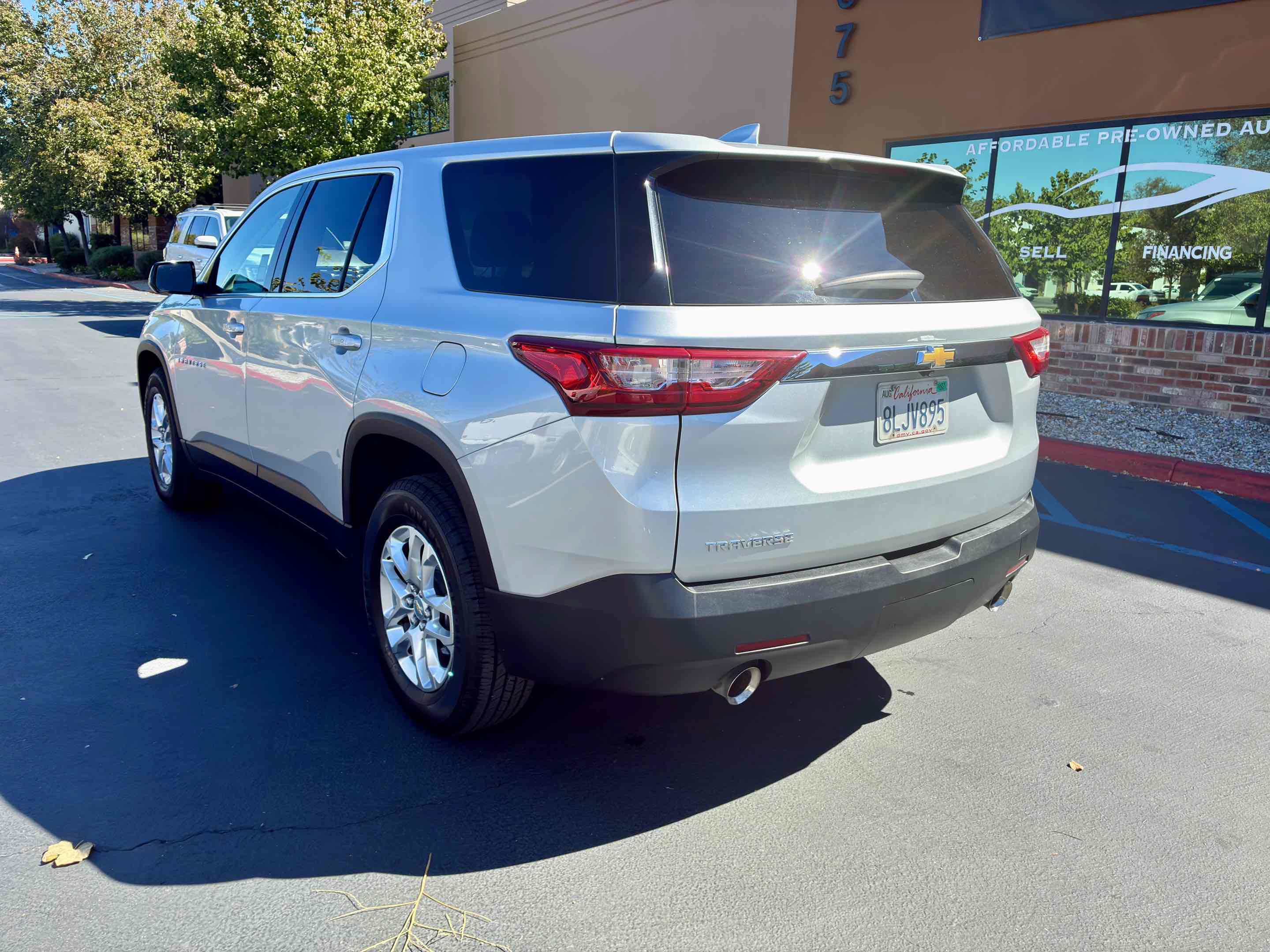 Used 2020 Chevrolet Traverse LS FWD image 10