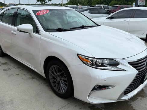 Used 2018 Lexus ES 350 w/ Premier Package FWD image 2