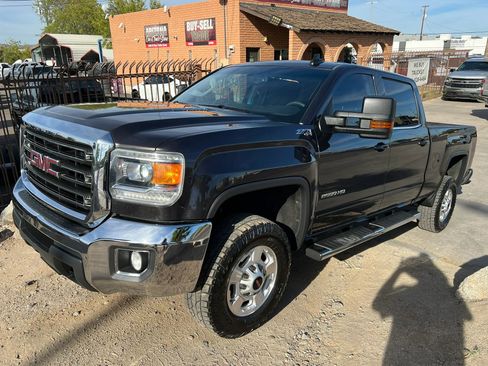 Used 2016 GMC Sierra 2500 SLE w/ SLE Preferred Package image 3