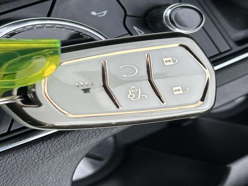 Used 2022 Cadillac XT6 Sport w/ Platinum Package image 33