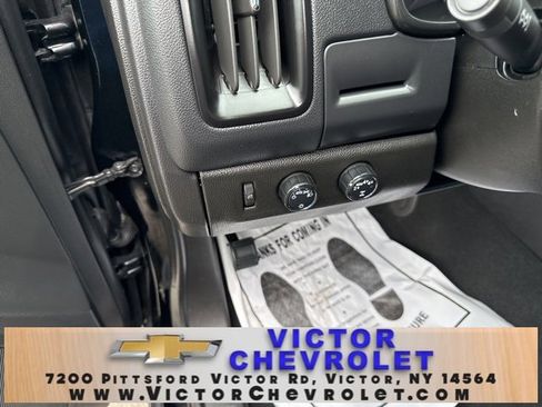 Used 2022 Chevrolet Colorado LT image 13