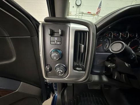 Used 2018 GMC Sierra 1500 SLE w/ SLE Value Package image 17