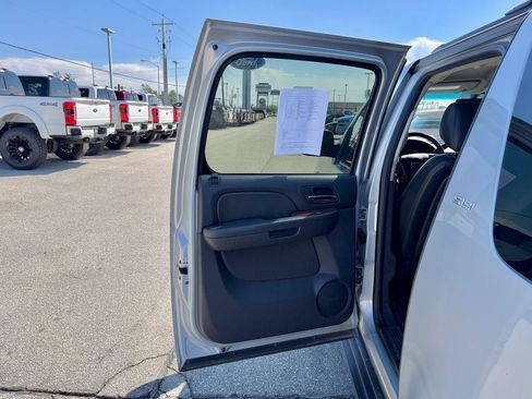 Used 2013 GMC Yukon XL SLT AWD/4WD image 15