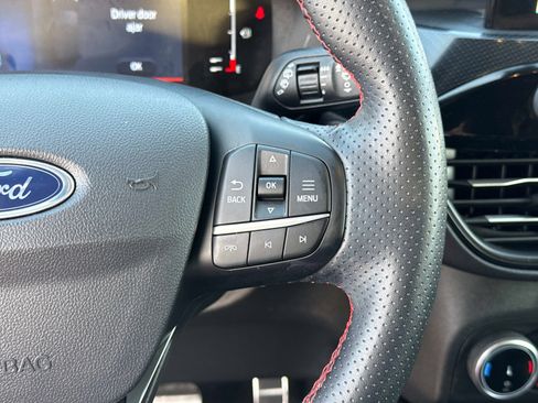 Used 2023 Ford Escape ST-Line AWD/4WD image 31