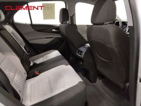 Used 2022 Chevrolet Equinox LS image 39