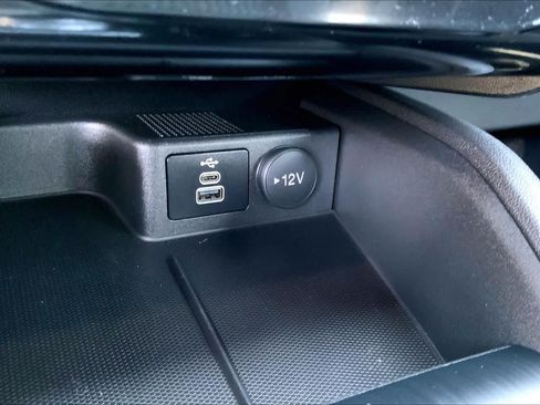 Used 2024 Ford Escape ST-Line w/ Tech Pack #1 FWD image 29