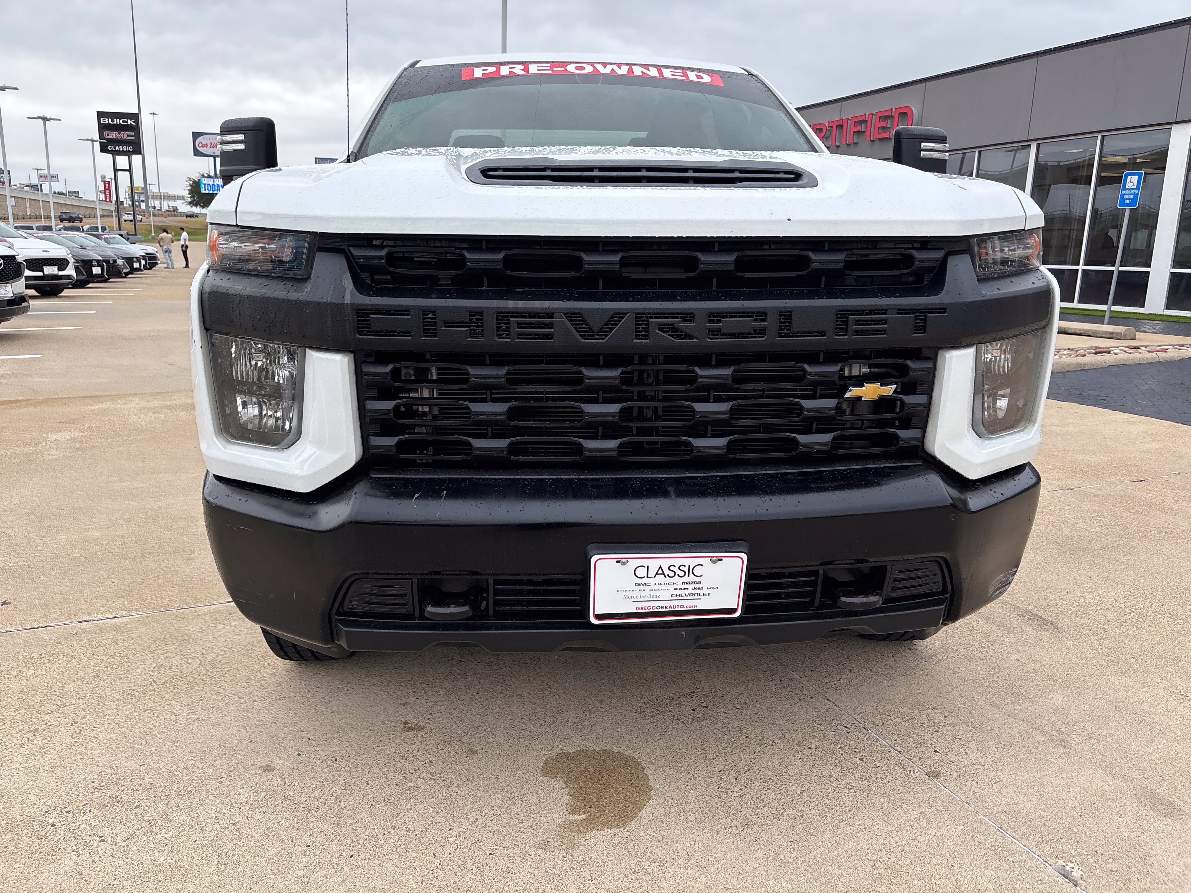 Used 2020 Chevrolet Silverado 2500 W/T AWD/4WD image 2