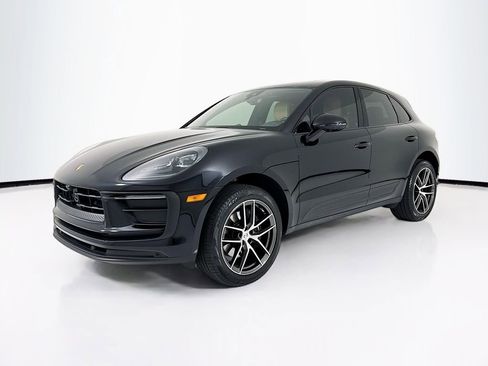 Used 2025 Porsche Macan AWD/4WD image 1
