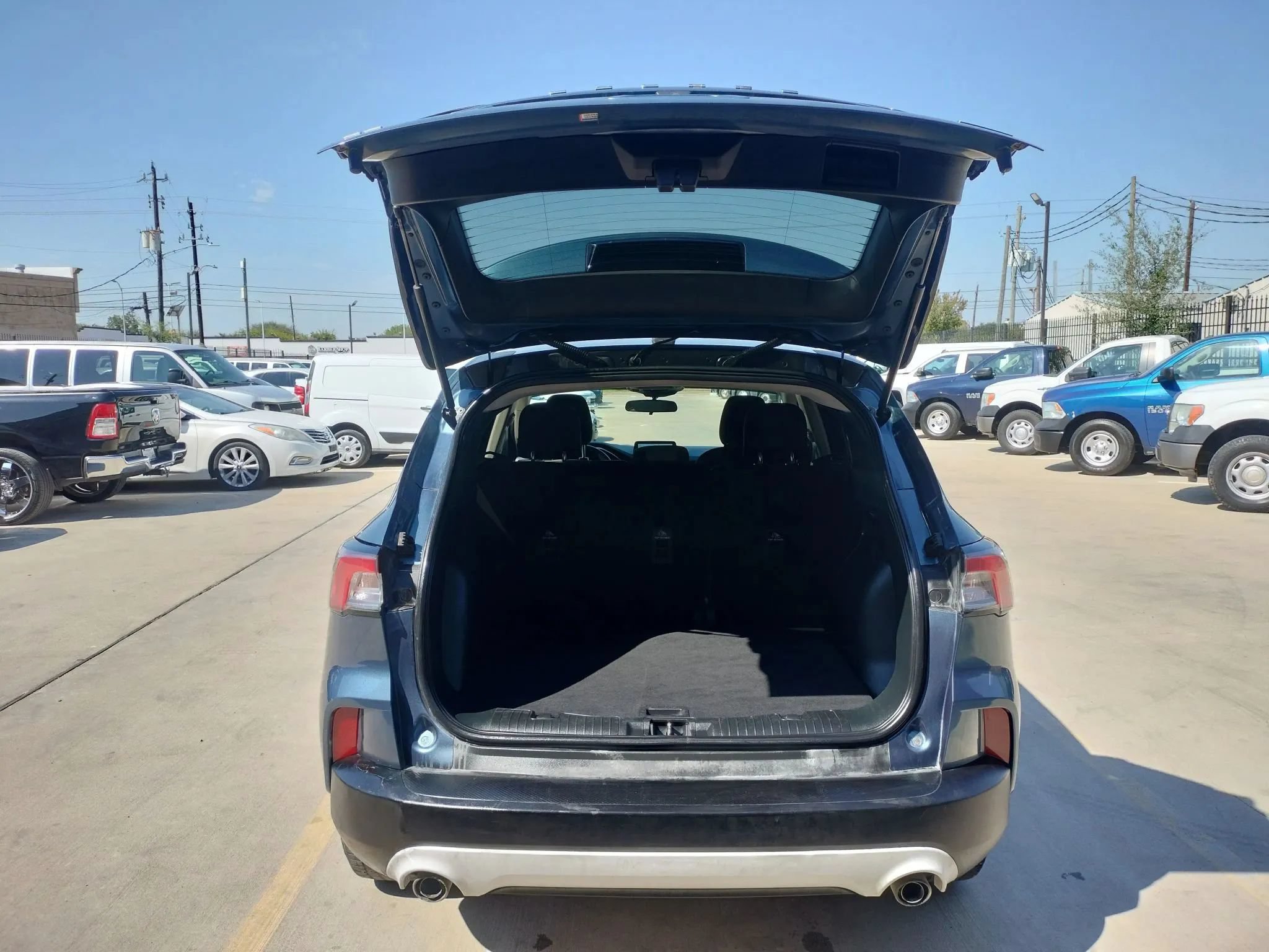 Used 2020 Ford Escape SE FWD image 8