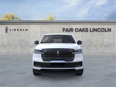 New 2025 Lincoln Navigator Reserve image 6