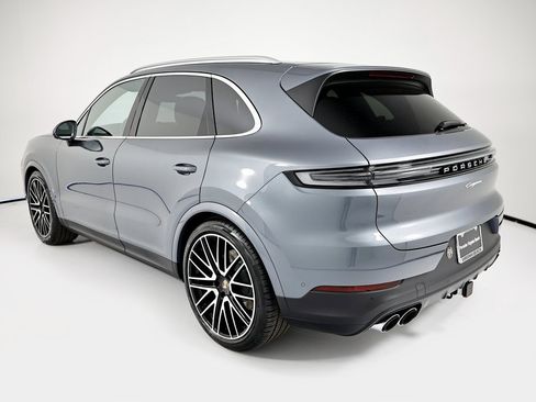 New 2026 Porsche Cayenne image 3