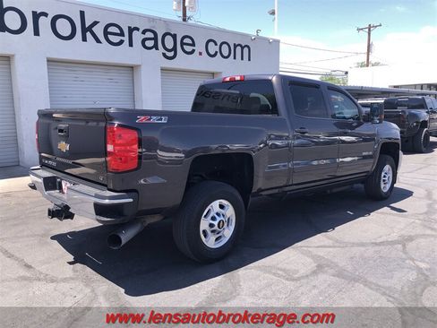 Used 2016 Chevrolet Silverado 2500 LT w/ LT Convenience Package AWD/4WD image 8