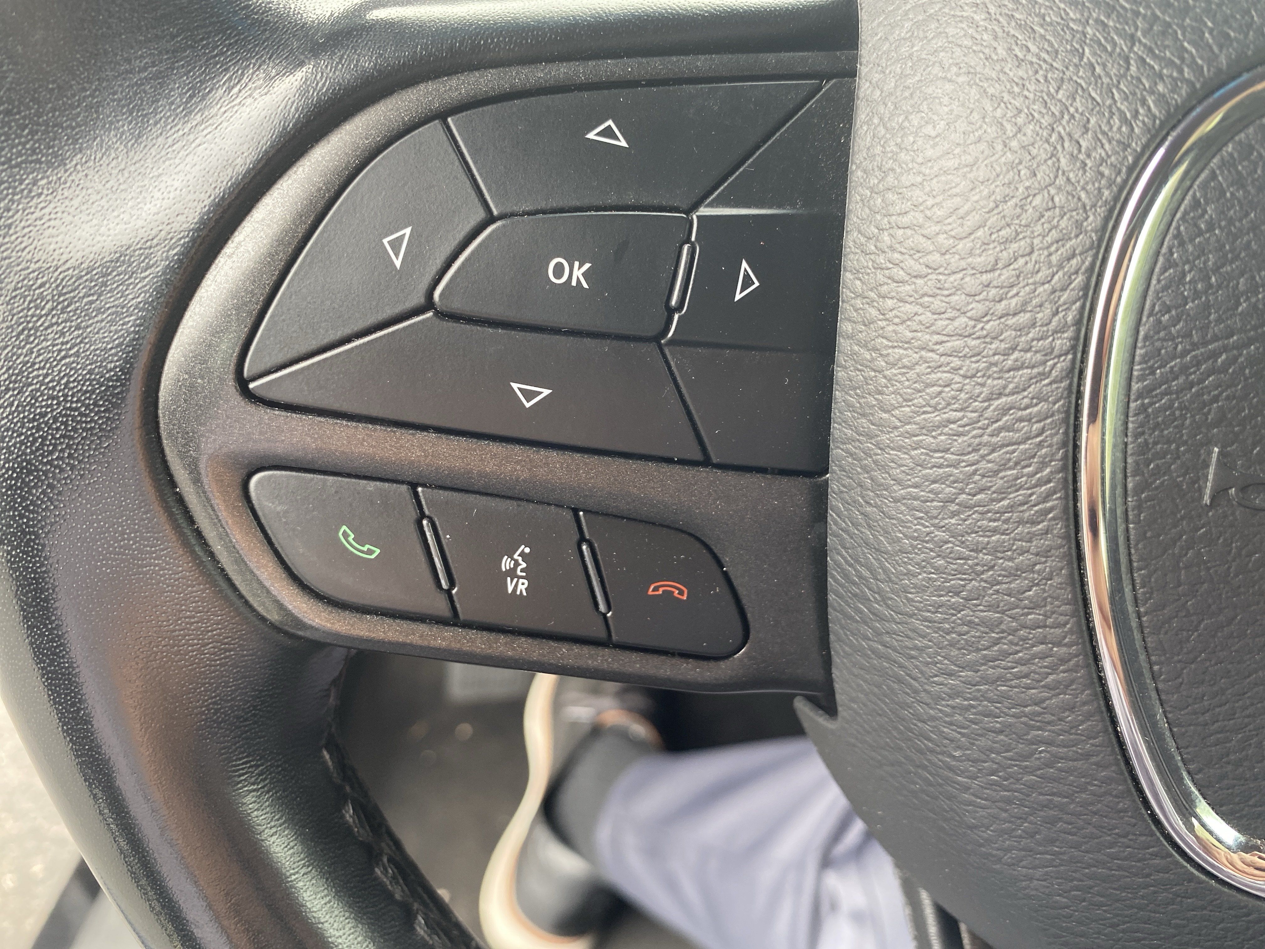 Used 2023 Dodge Charger SXT RWD image 11