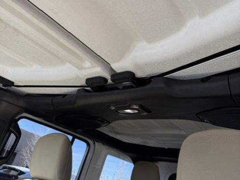 Used 2018 Jeep Wrangler Unlimited Sahara w/ Cold Weather Group image 29