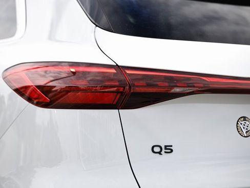 New 2025 Audi Q5 Premium Plus w/ Premium Plus image 12