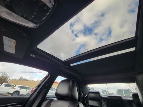 Used 2023 Chrysler 300 S RWD image 22