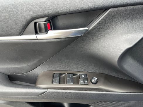 Used 2023 Toyota Camry SE image 24