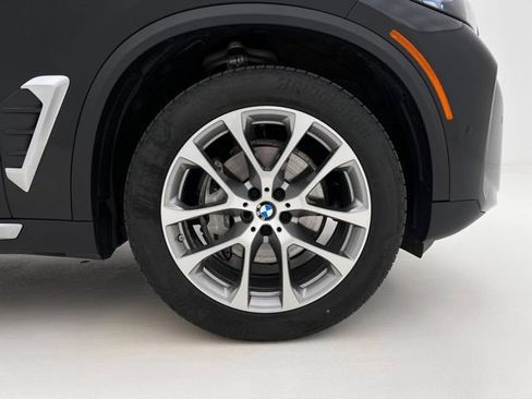 Used 2026 BMW X5 xDrive40i w/ Premium Package AWD/4WD image 32