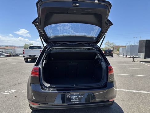 Used 2016 Volkswagen e-Golf SE FWD image 29