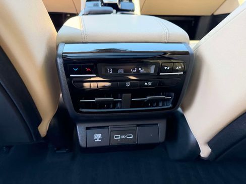 Used 2024 Acura MDX SH-AWD image 14