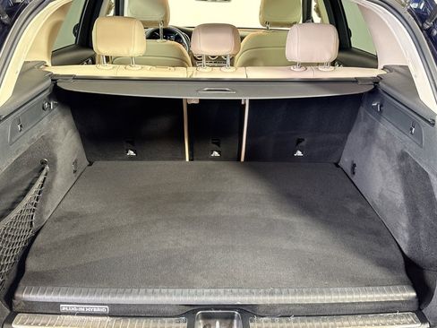 Used 2019 Mercedes-Benz GLC 350e 4MATIC image 25