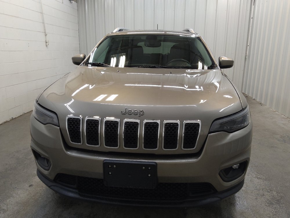 Used 2019 Jeep Cherokee Latitude Plus w/ Comfort/Convenience Group FWD image 15