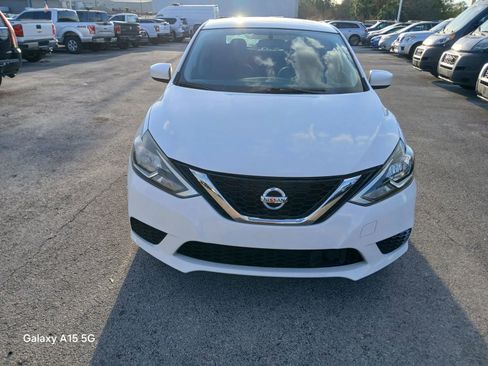 Used 2018 Nissan Sentra SV image 3