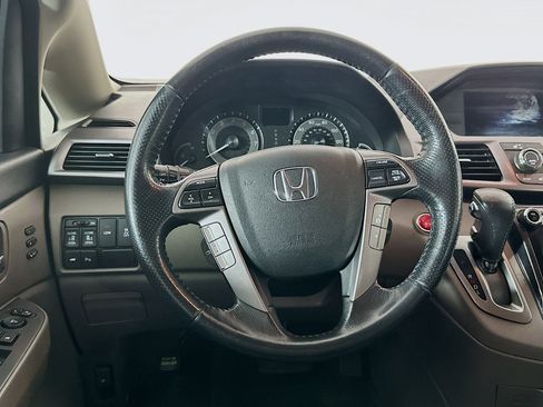 Used 2014 Honda Odyssey Touring image 17