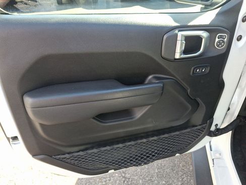 Certified 2022 Jeep Gladiator Sport image 13