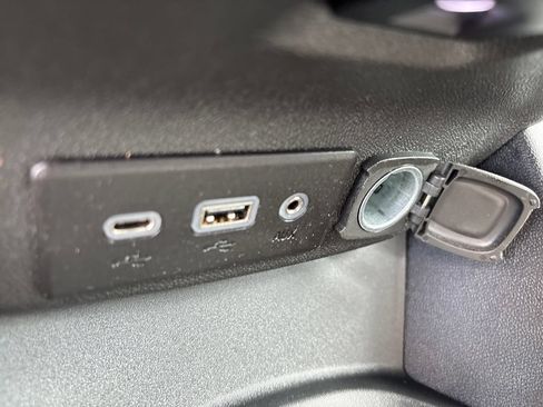 Used 2023 Chevrolet Malibu RS FWD image 19