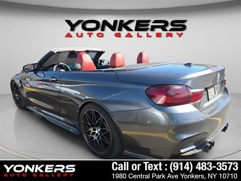 Used 2015 BMW M4 Convertible image 3