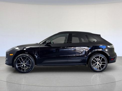 New 2026 Porsche Macan image 2