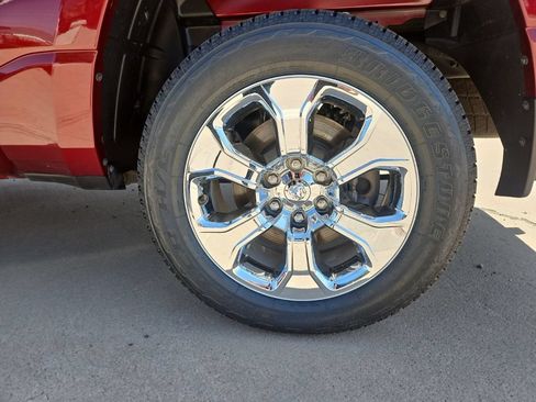 Used 2022 RAM 1500 Big Horn AWD/4WD image 8