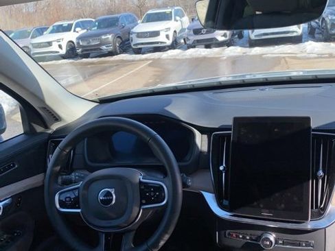 Used 2026 Volvo XC90 B6 Plus w/ Protection Package Premier image 8