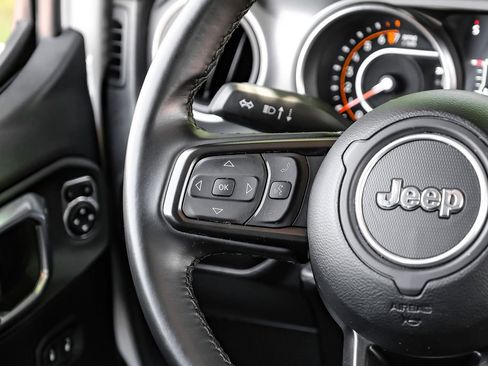 Used 2022 Jeep Wrangler Unlimited Sport image 26