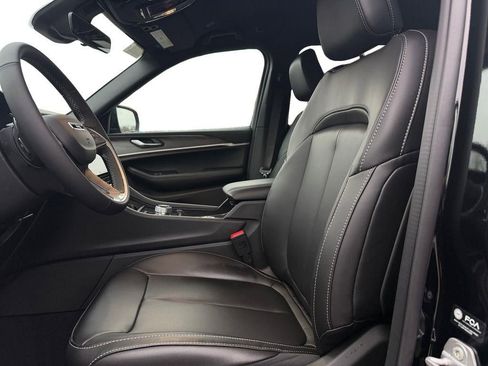 New 2025 Jeep Grand Cherokee Limited w/ MOPAR Finishing Package image 9