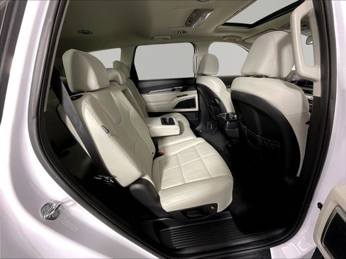 Used 2025 Kia Telluride EX FWD image 25