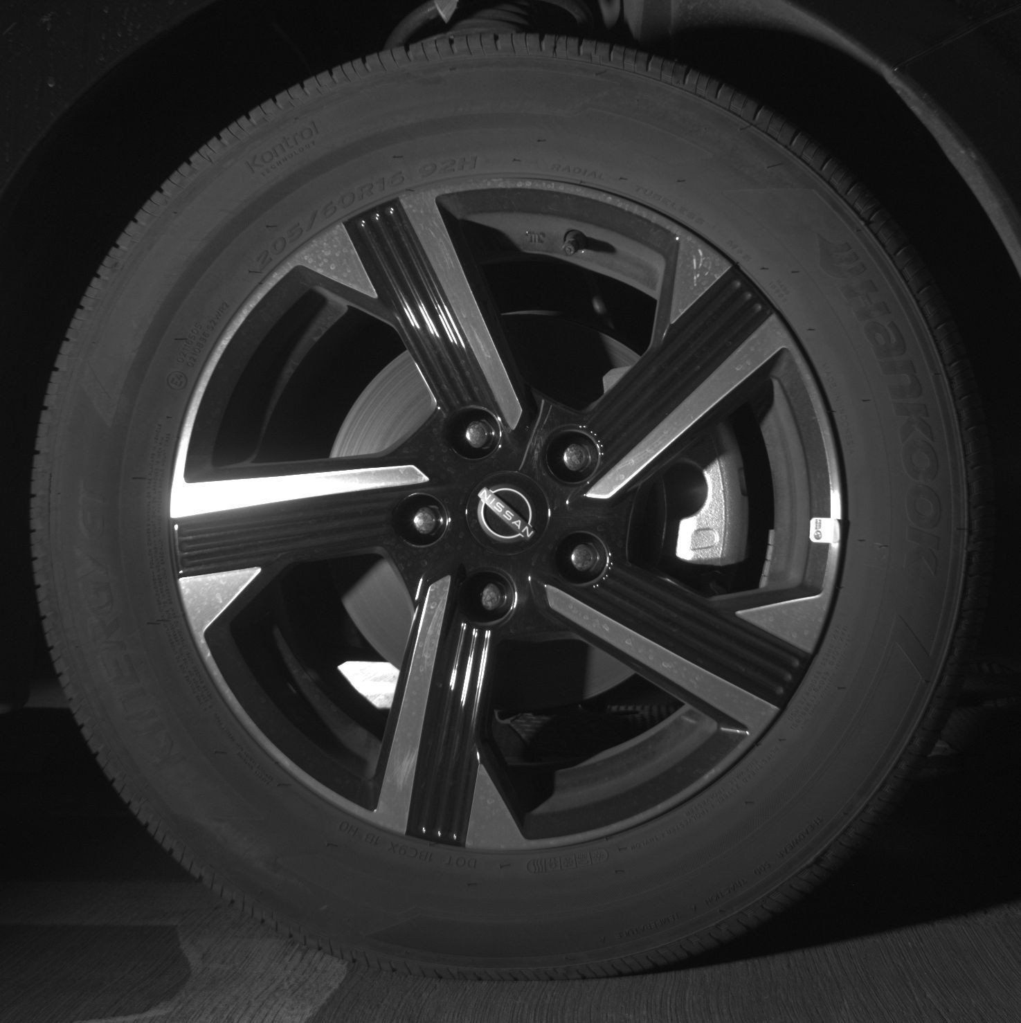 Used 2025 Nissan Sentra SV FWD image 15