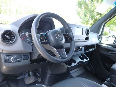 Used 2023 Mercedes-Benz Sprinter 2500 w/ Acoustic Package image 12