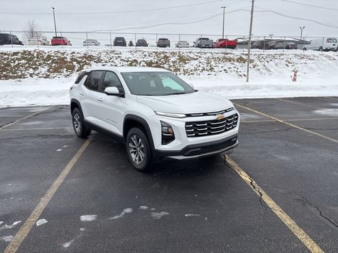 New 2026 Chevrolet Equinox LT w/ Convenience Package II FWD image 1