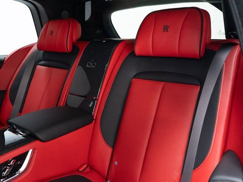 New 2025 Rolls-Royce Cullinan Black Badge w/ Leather Finishing Pack image 24