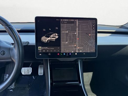 Used 2018 Tesla Model 3 Performance image 11