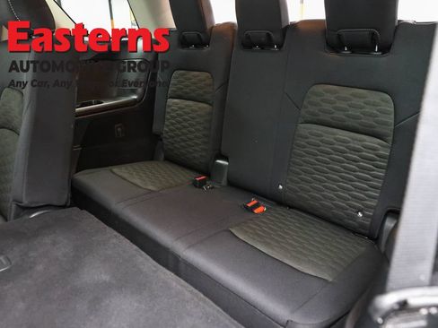 Used 2023 Nissan Pathfinder S AWD/4WD image 21
