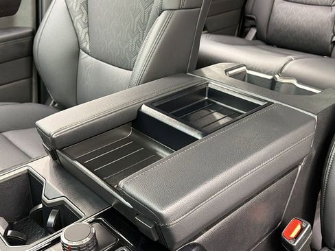 Used 2024 Toyota Tundra SR5 w/ SR5 Premium Package image 32